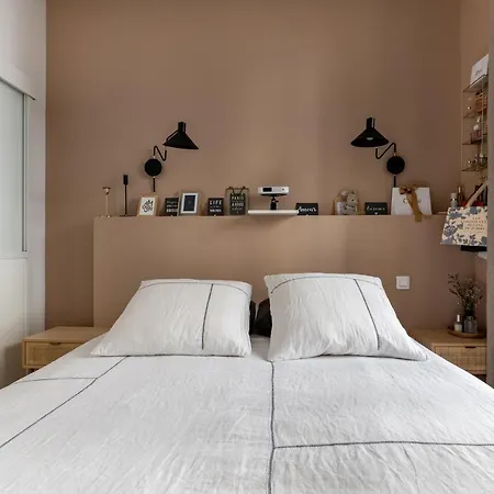 Apartman Veeve - Divine Medley *
